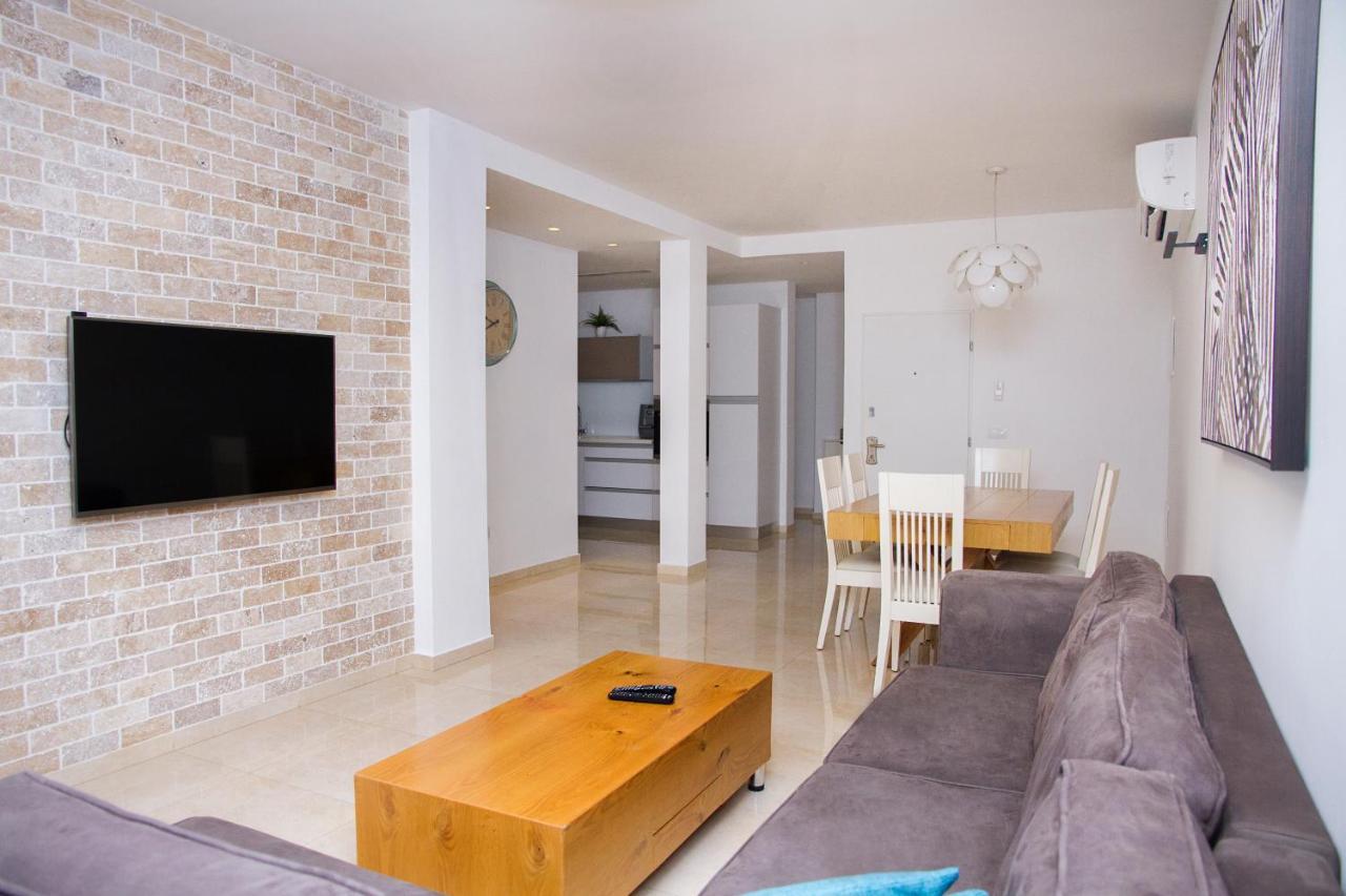 Apartments4You Etsel 巴特亚姆 外观 照片