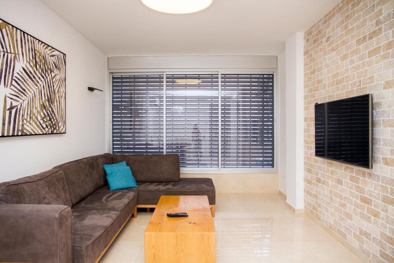 Apartments4You Etsel 巴特亚姆 外观 照片