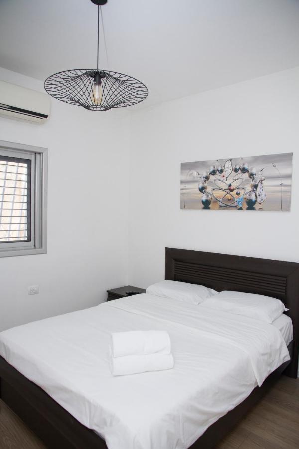 Apartments4You Etsel 巴特亚姆 外观 照片